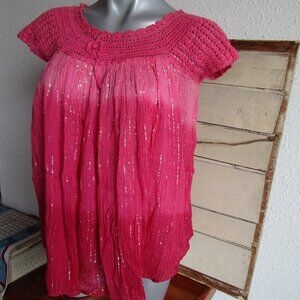 Vtg 70s pink sleeveless cotton blouse w silver threads, crochet collar. India.